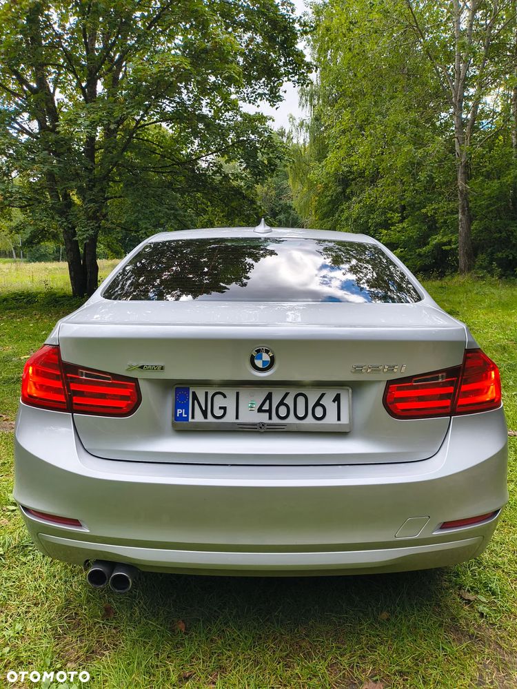 BMW Seria 3 328i xDrive Luxury Line - 3