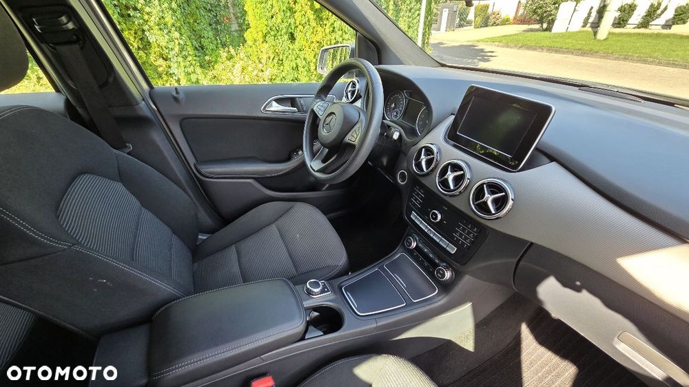 Mercedes-Benz Klasa B 180 (BlueEFFICIENCY) 7G-DCT - 7