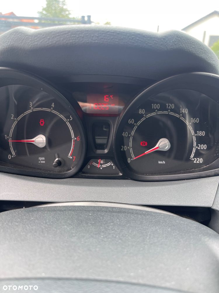 Ford Fiesta 1.25 Ghia - 13