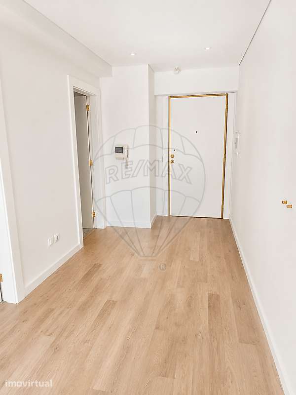 Apartamento T2 para arrendamento - Grande imagem: 2/10
