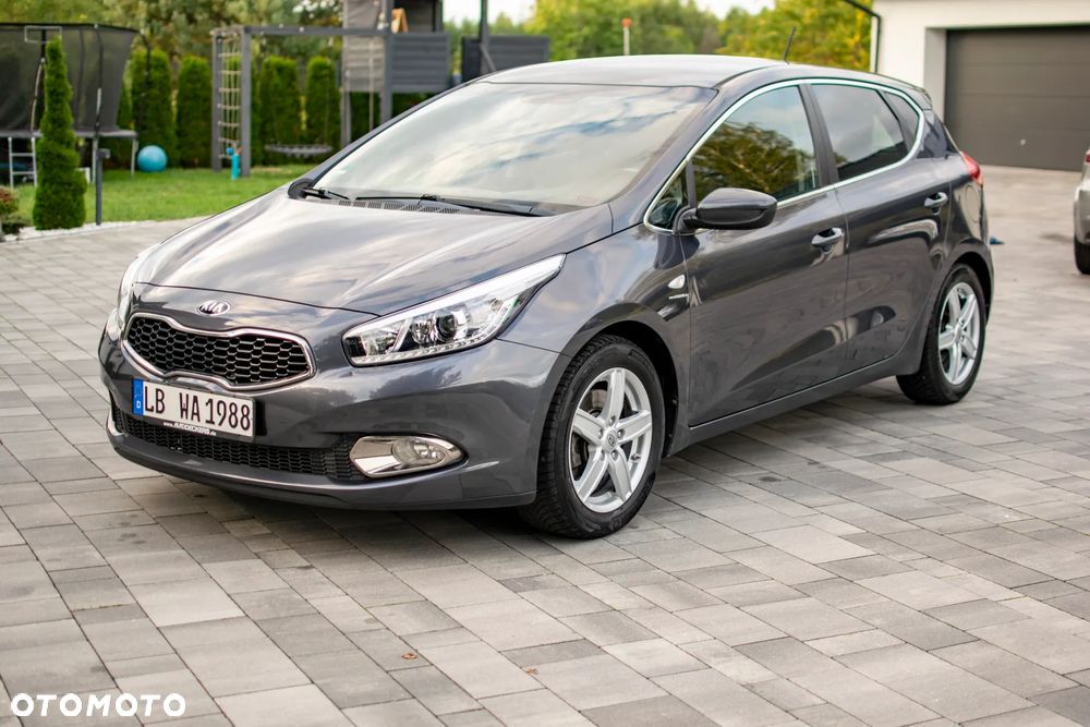 Kia Ceed - 30