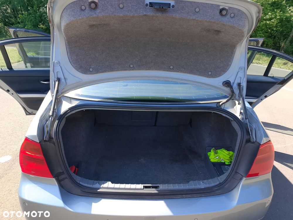 BMW Seria 3 - 23
