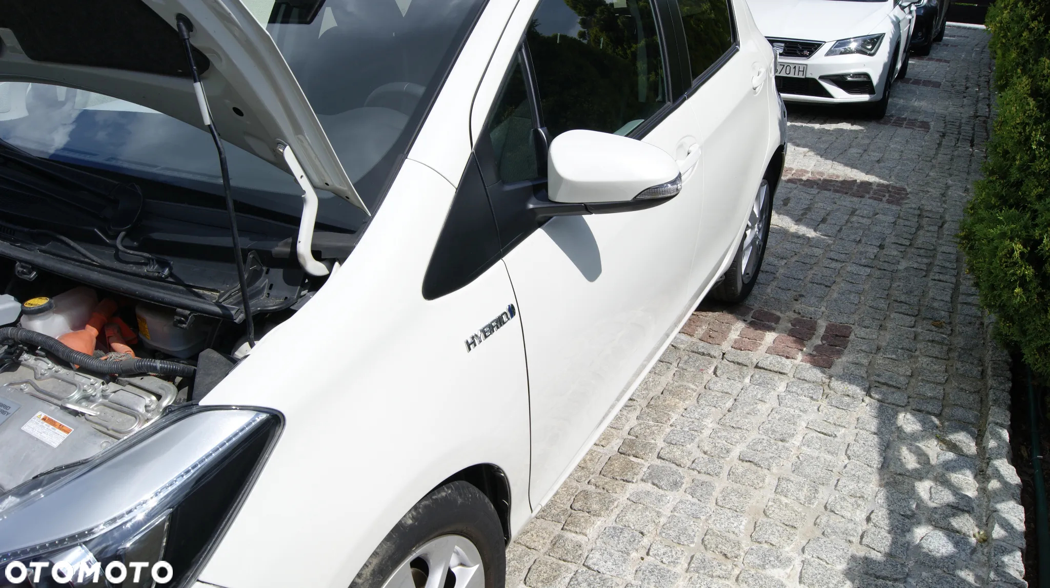 Toyota Yaris Hybrid 100 Dynamic - 11