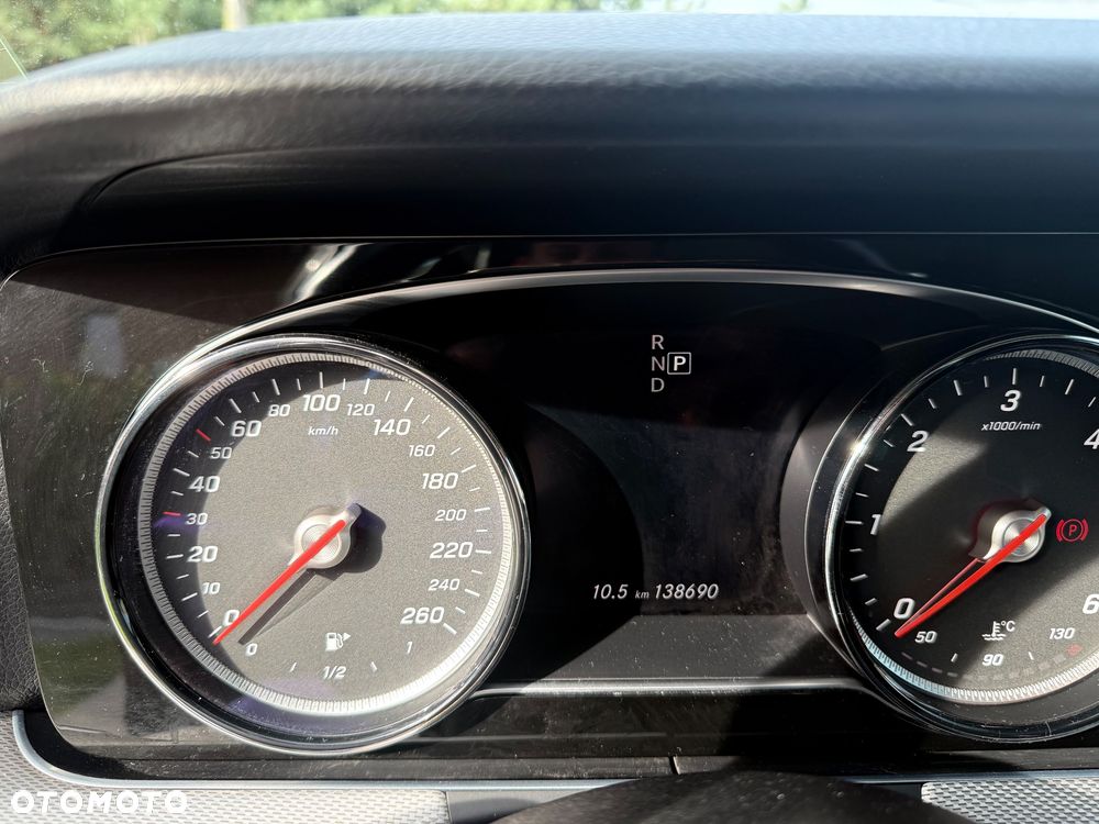 Mercedes-Benz Klasa E 220 d 9G-TRONIC - 12