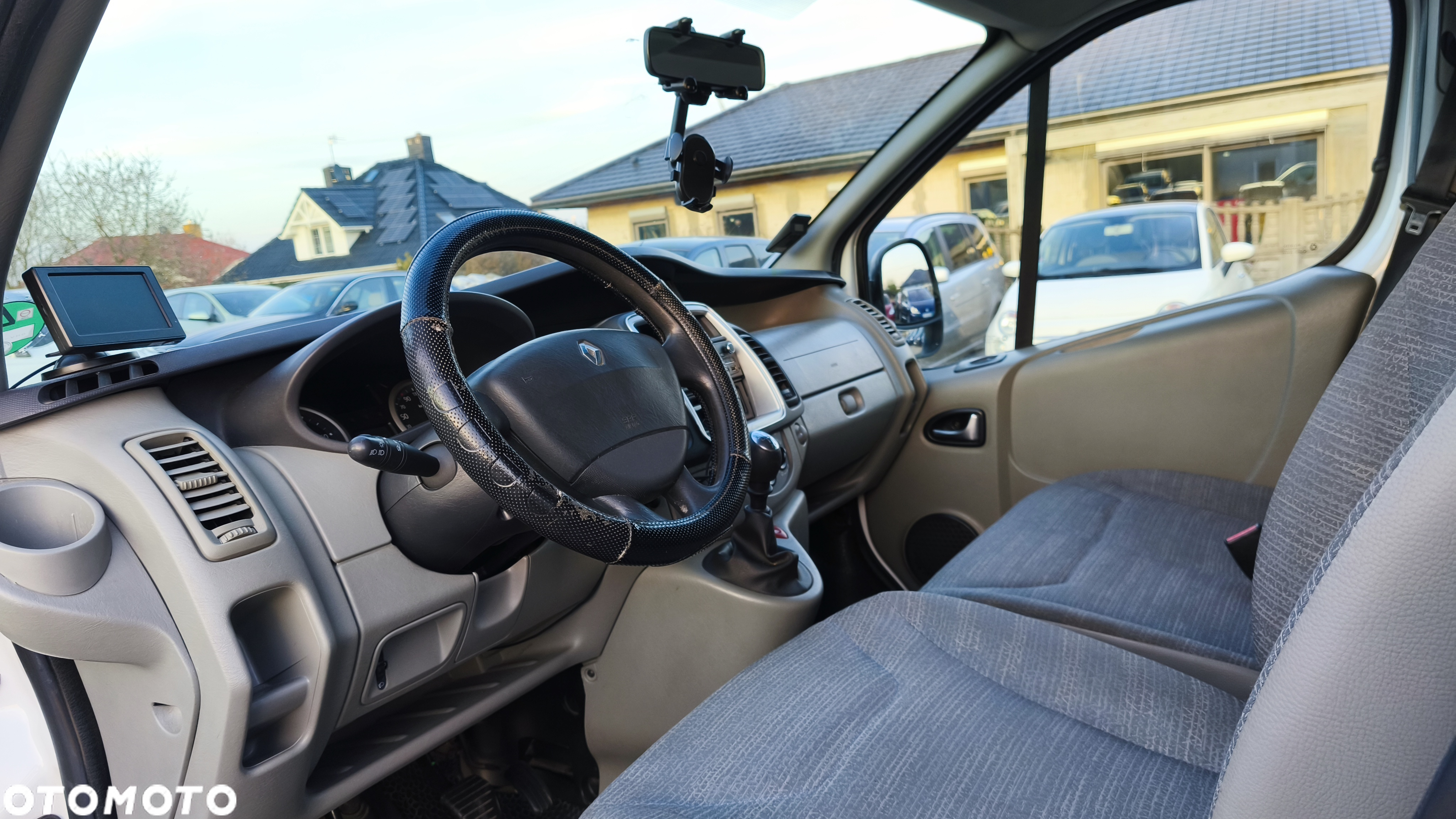 Renault Trafic - 16