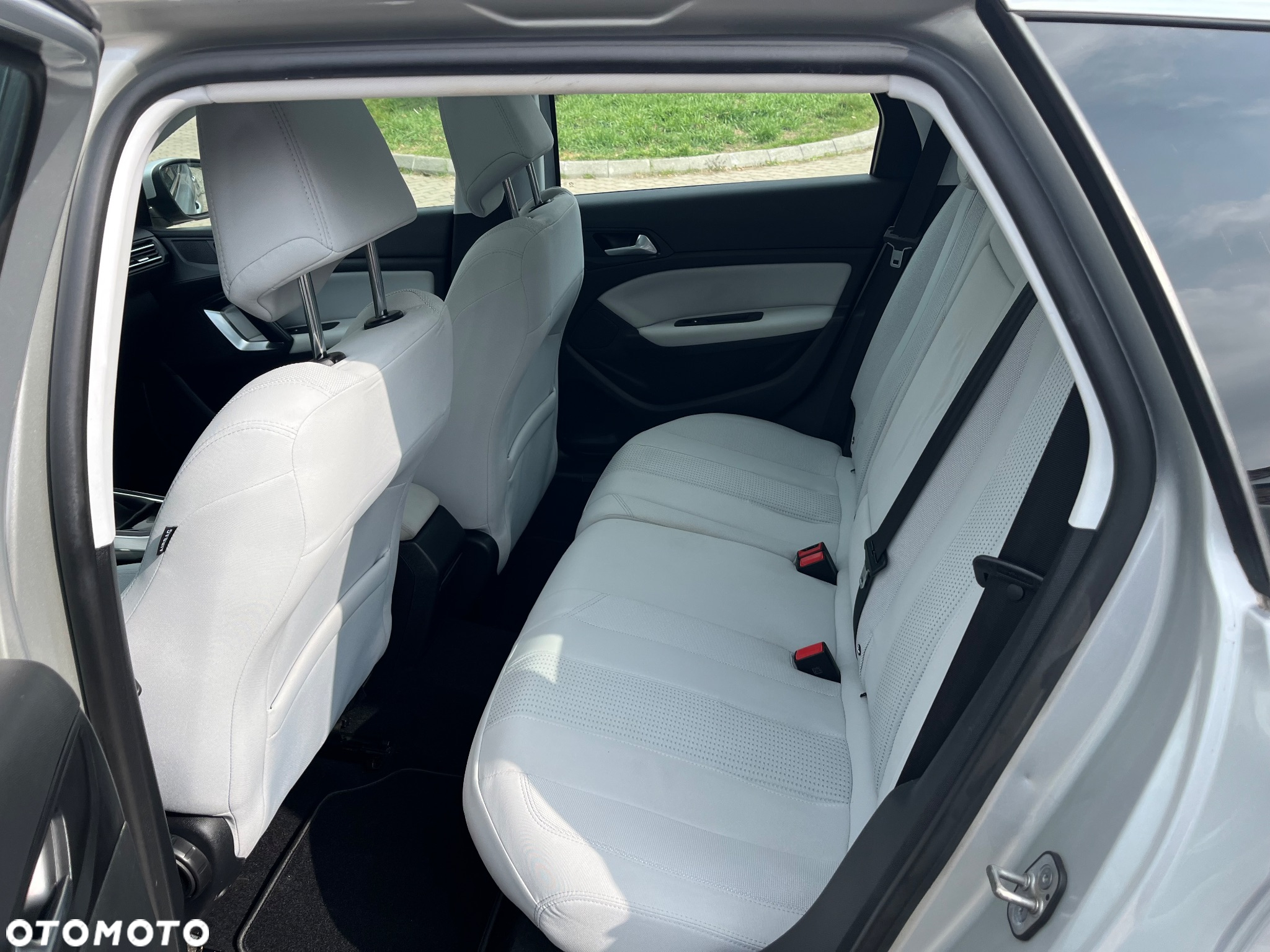 Peugeot 308 SW BlueHDi 120 Stop & Start Business-Line - 12