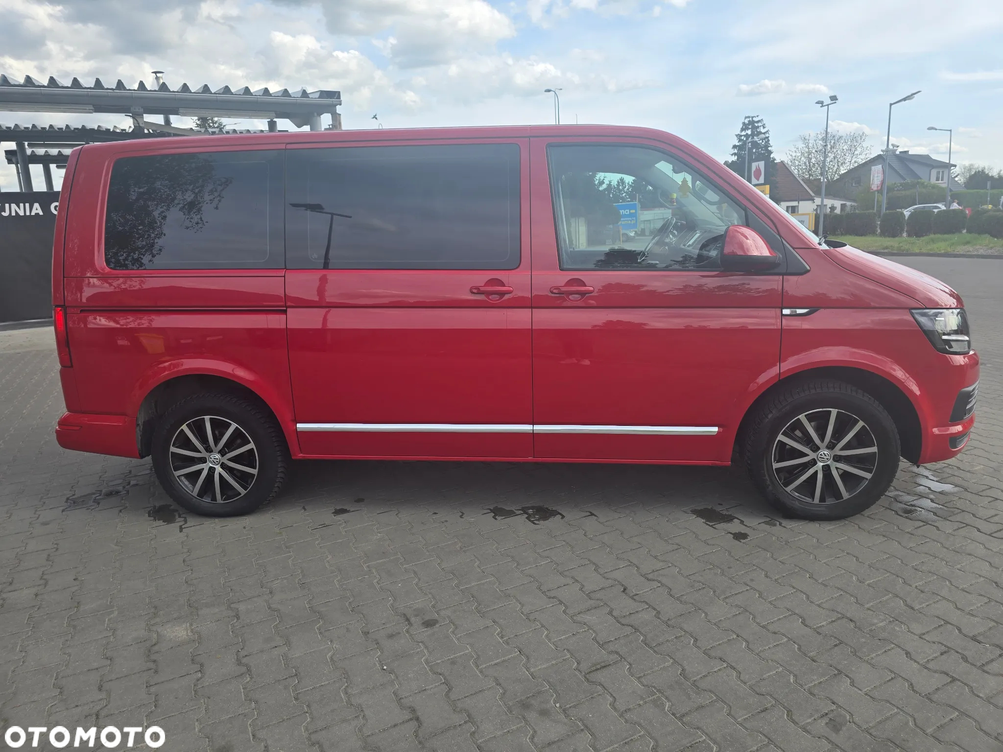 Volkswagen Multivan - 12
