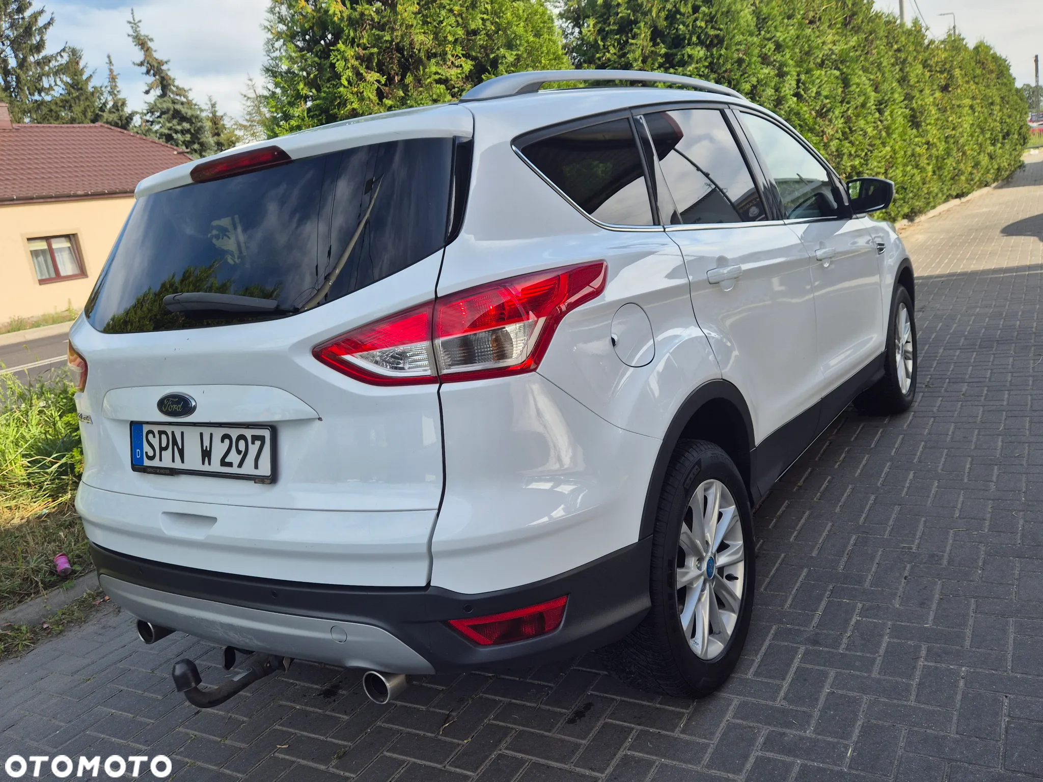 Ford Kuga 2.0 TDCi 2x4 Titanium - 10