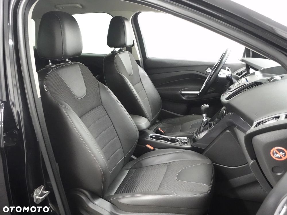 Ford Kuga 2.0 TDCi 4WD Titanium - 25
