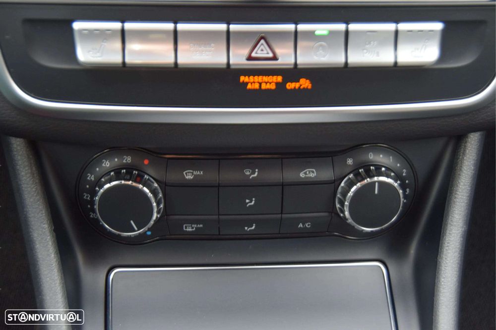 Mercedes-Benz CLA 180 d Shooting Brake AMG Line - 20