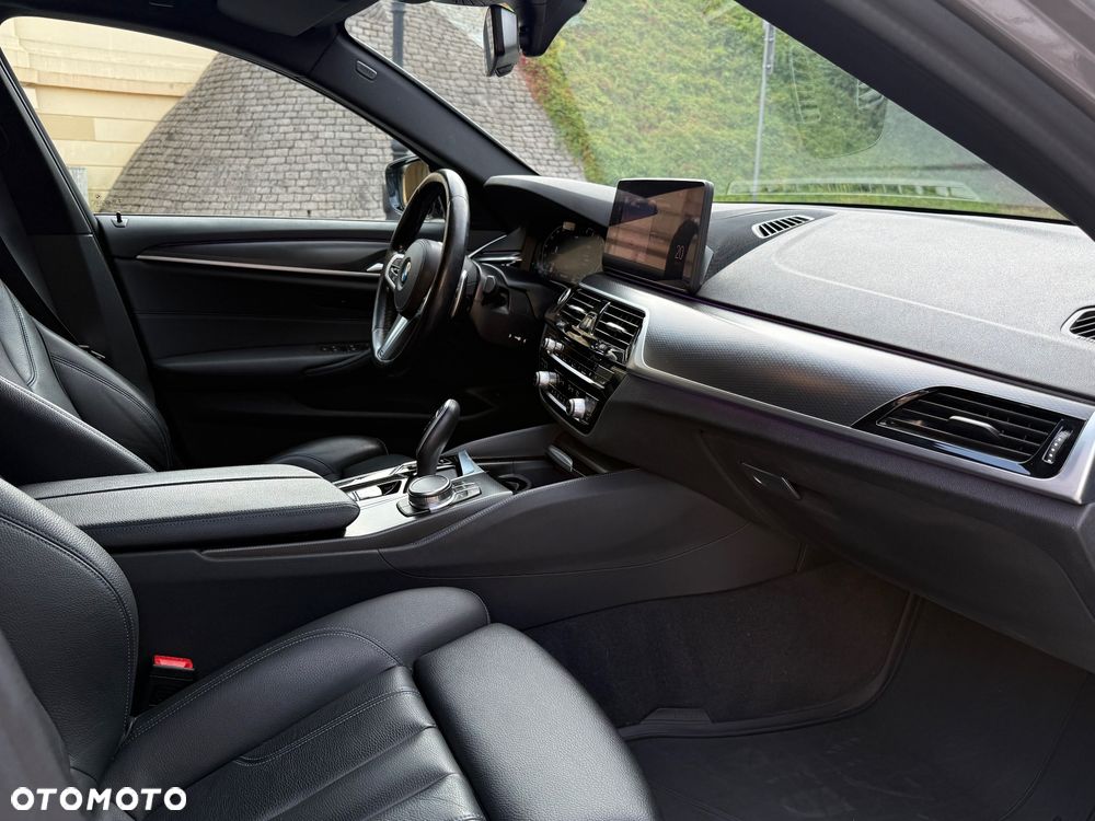 BMW Seria 5 520d M Sport Edition - 19