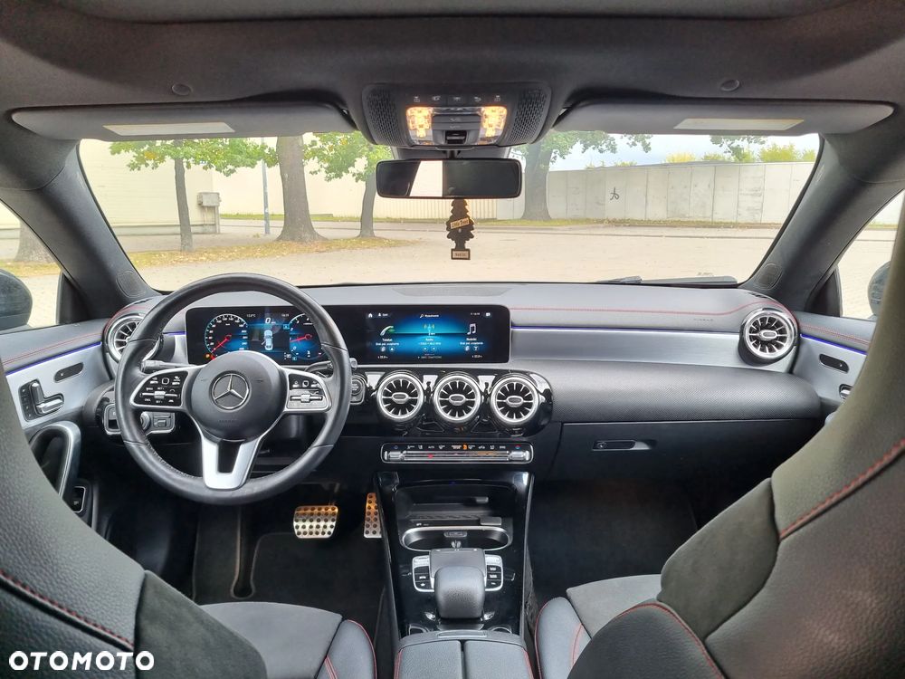 Mercedes-Benz CLA 250 4Matic 7G-DCT AMG Line - 9