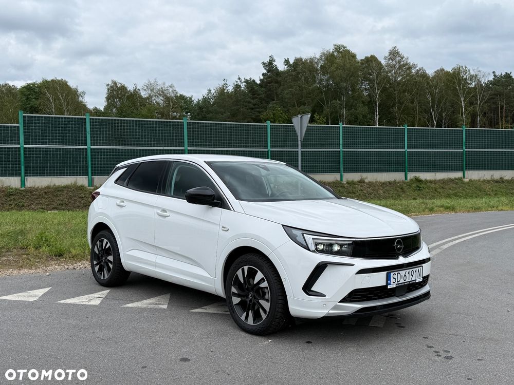 Opel Grandland 1.2 T Business Elegance S&S - 8