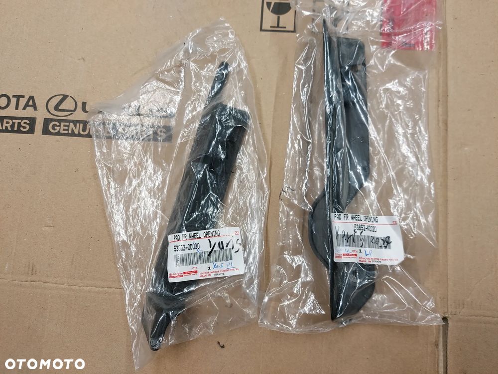 Toyota Yaris III 11- Chlapacz Listwa Nadkola L Przód - 1