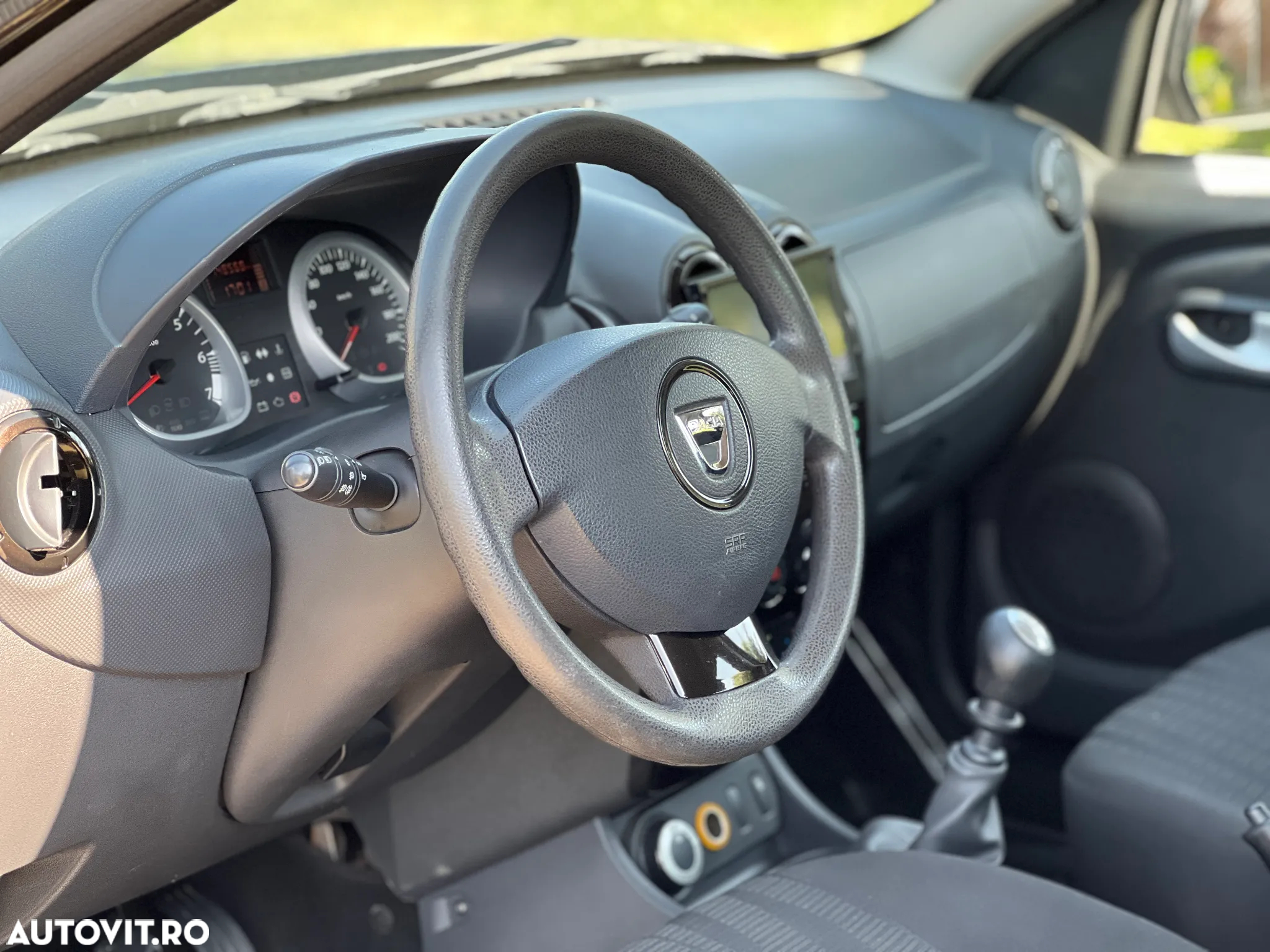 Dacia Duster 1.6 4x4 - 12