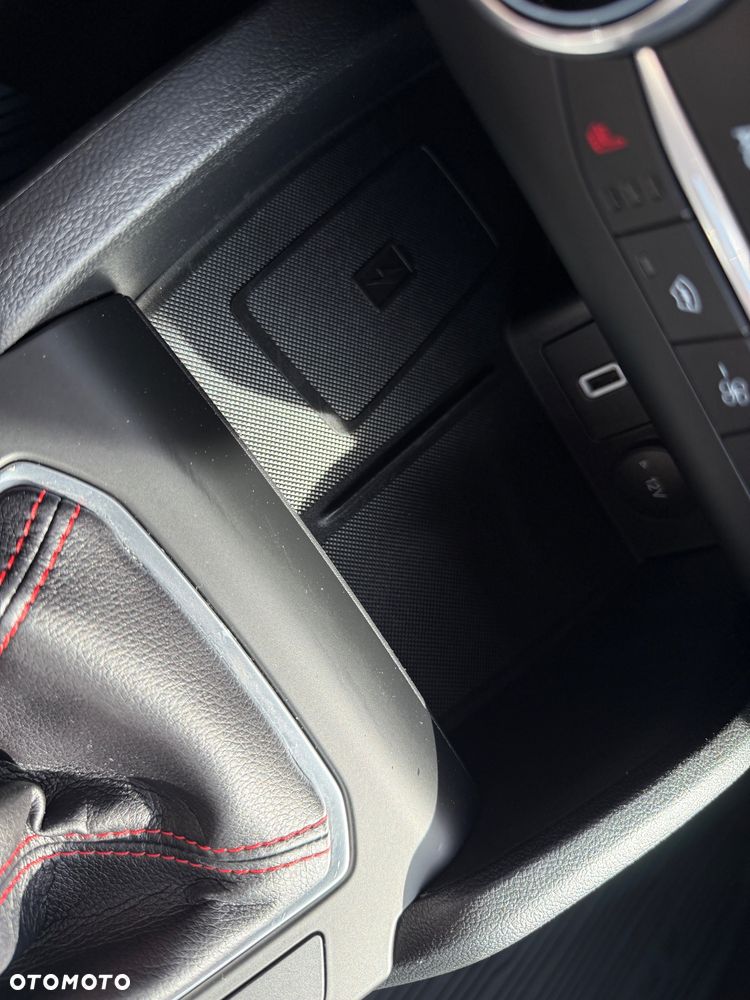 Ford Focus 1.0 EcoBoost ST-Line - 23