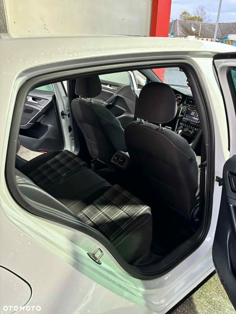 Volkswagen Golf VII 2.0 TDI BMT GTD DSG - 11