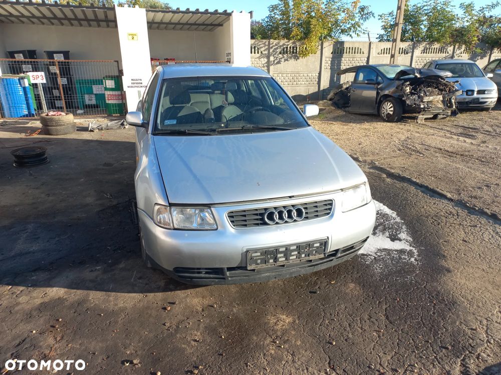 Audi A3 1.6 benzyna 99r LY7M wszystkie części