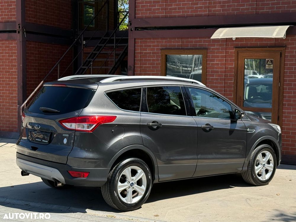 Ford Kuga - 4