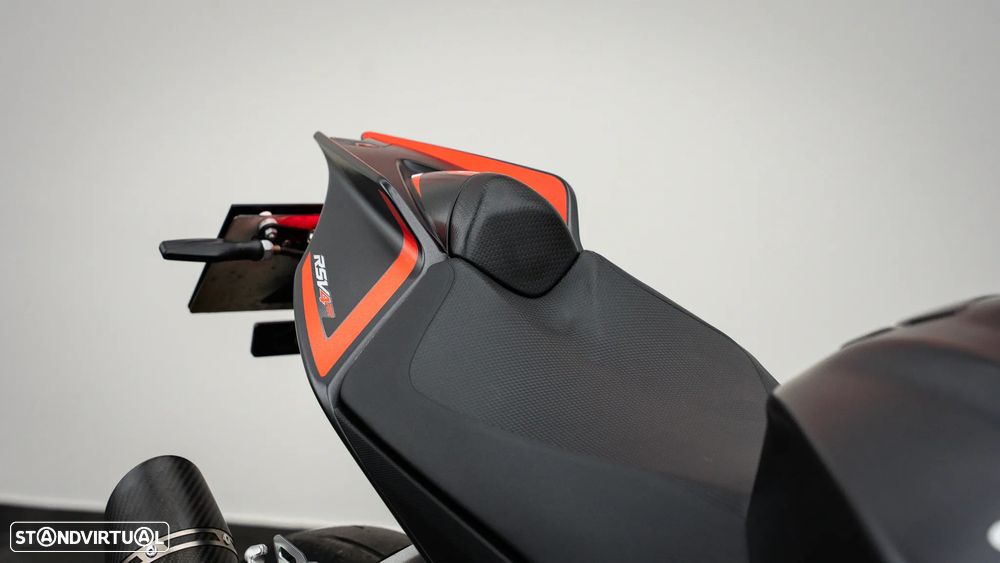 Aprilia RS V4 RR - 18