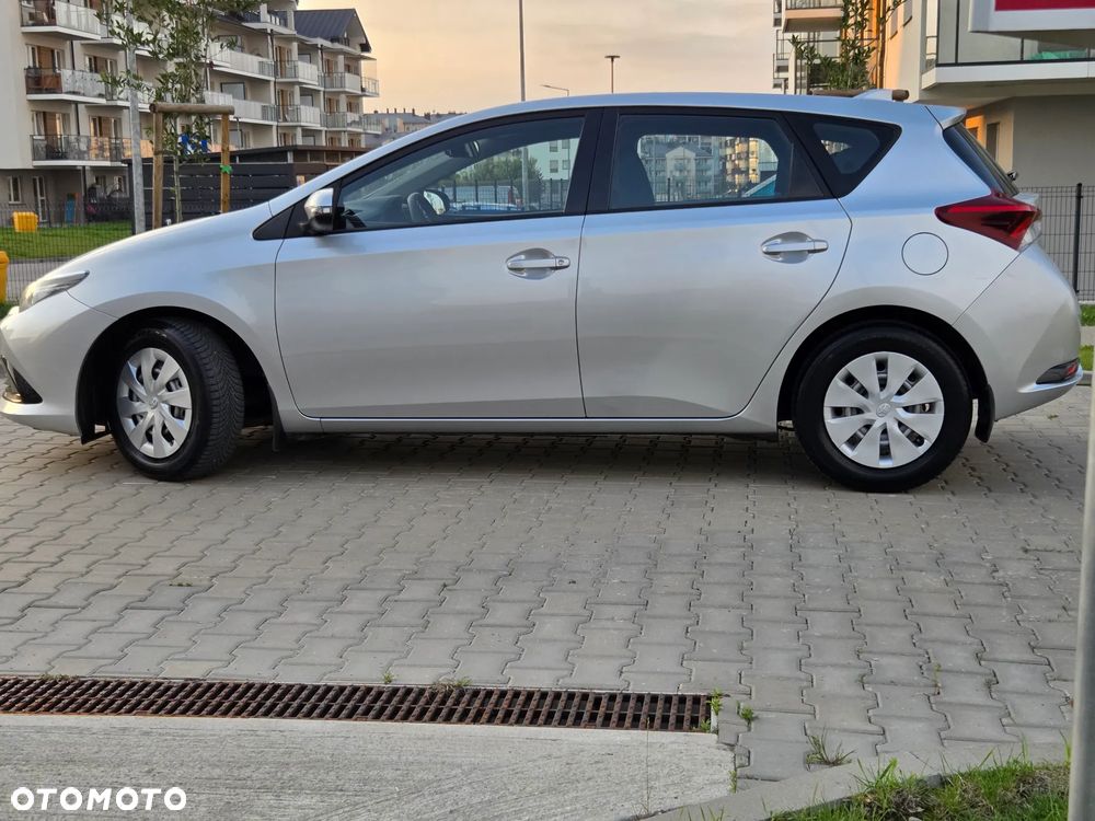 Toyota Auris - 7