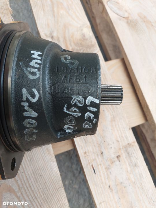 Silnik obrotu Liebherr R900 FMF 032 [HYD 21063] - 1