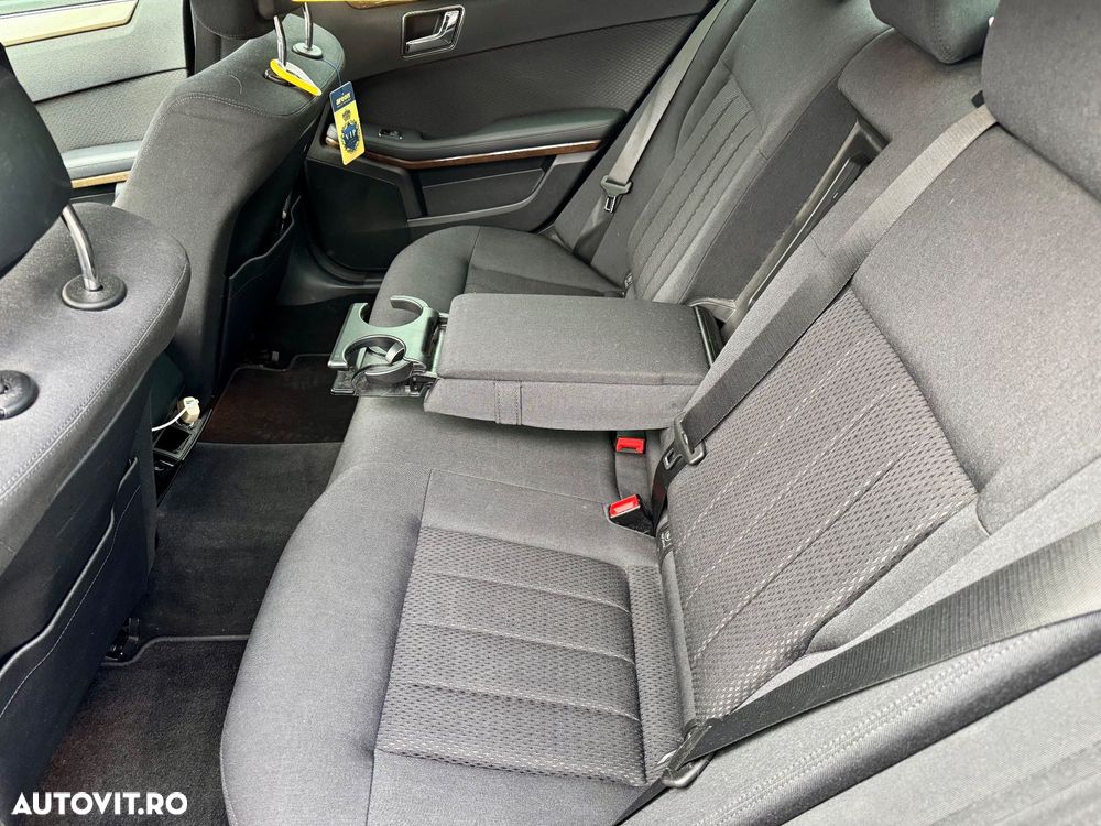 Mercedes-Benz E - 11