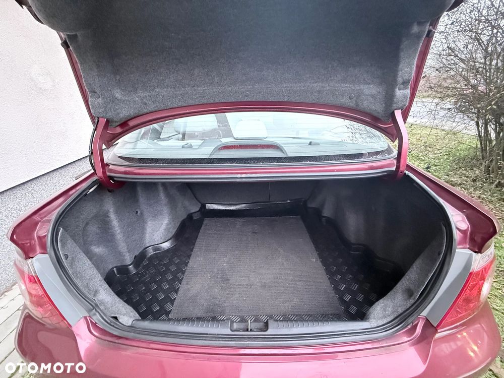 Honda City 1.4 Comfort - 9