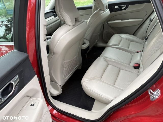Volvo XC 60 T5 AWD Inscription - 8
