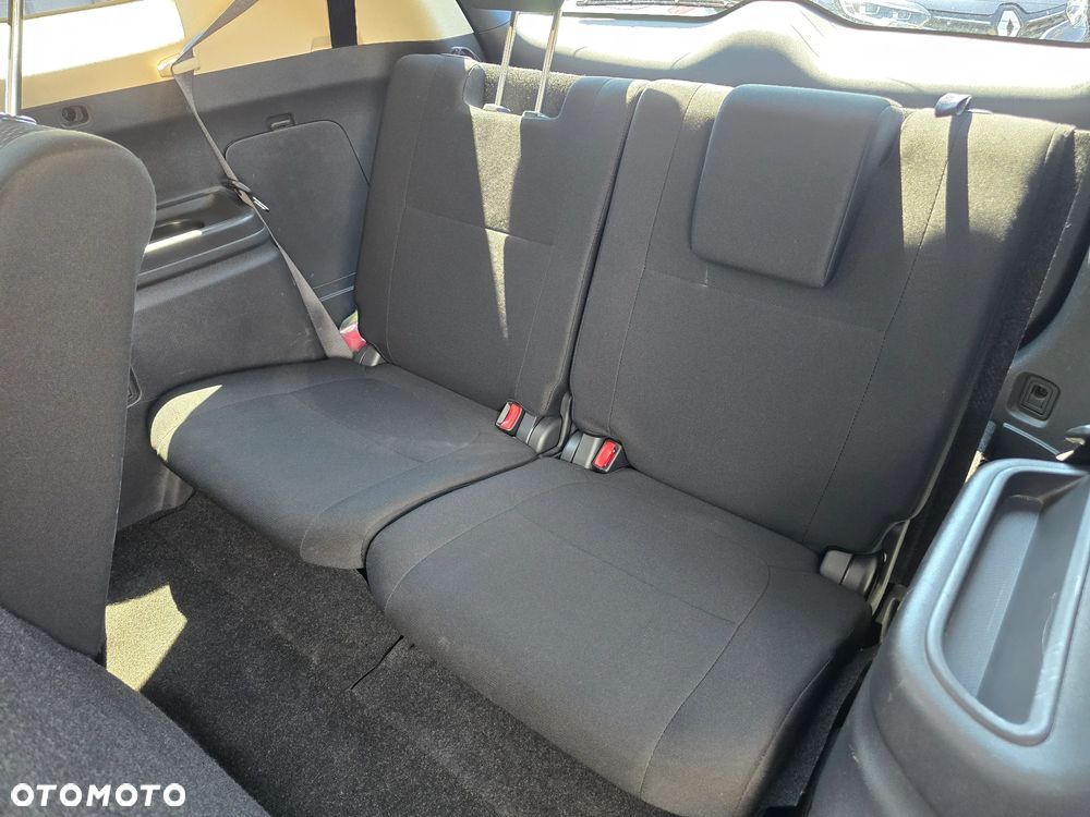 Mitsubishi Outlander - 14