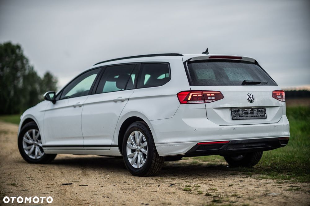 Volkswagen Passat 2.0 TDI SCR DSG Comfortline - 14