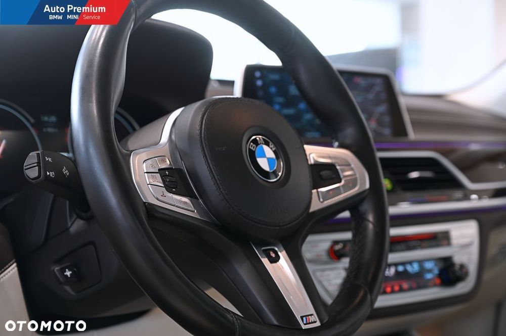 BMW Seria 7 M760Li xDrive - 8