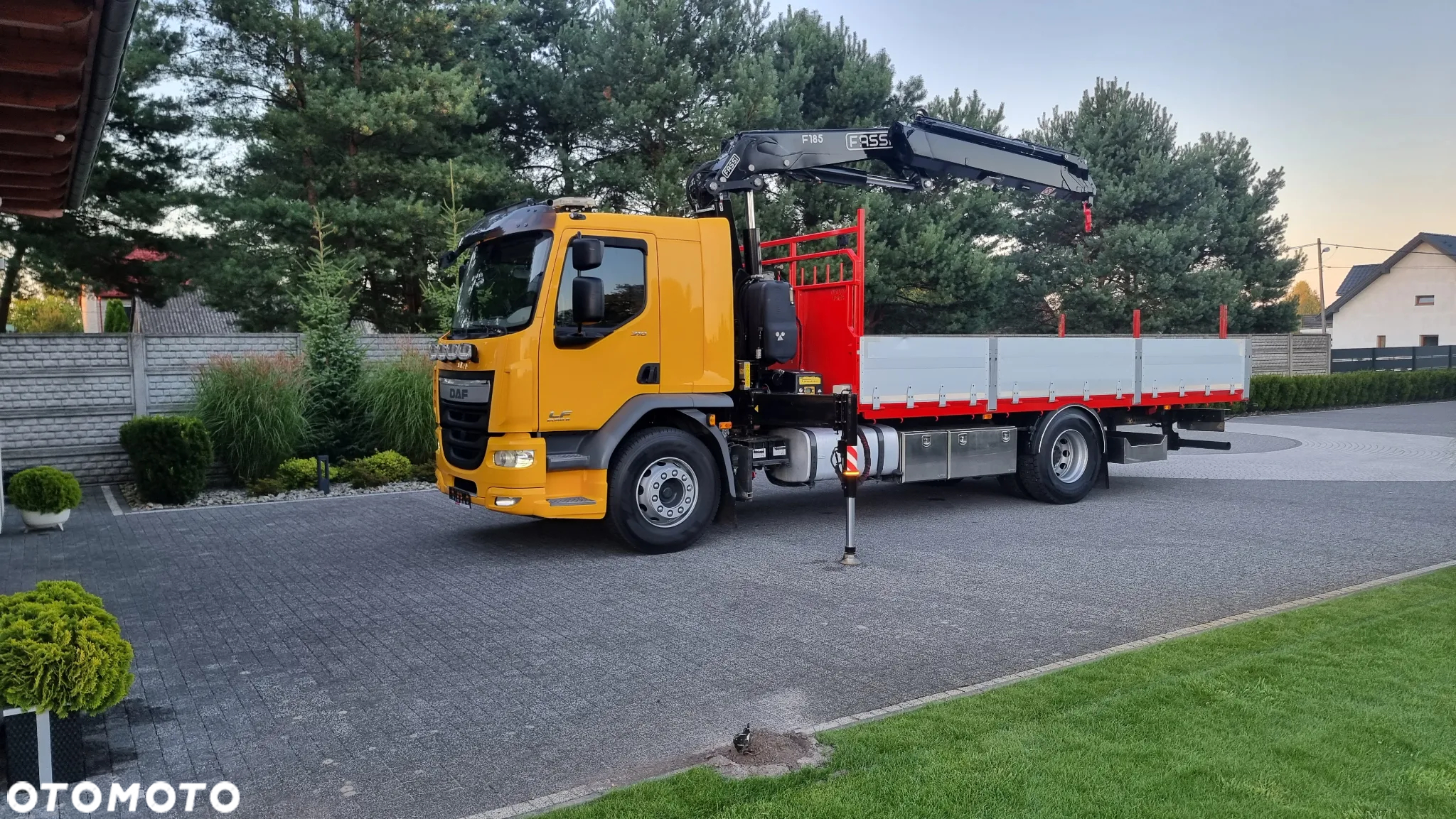 DAF LF 310 4x2 HDS FASSI F185 - 2