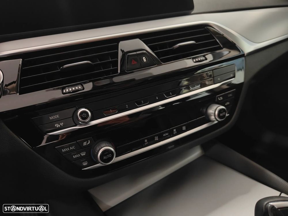 BMW 530 e iPerformance Line Luxury - 48