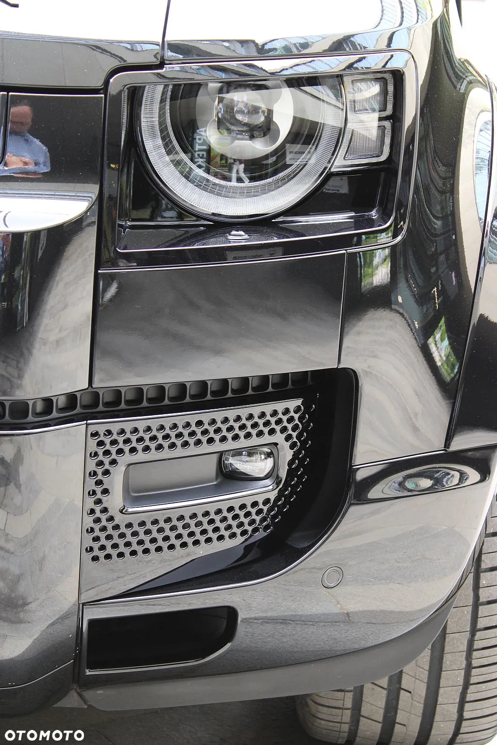 Land Rover Defender 110 2.0 P300 SE - 5
