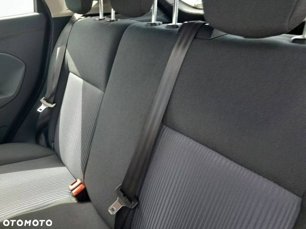 Ford Fiesta - 10