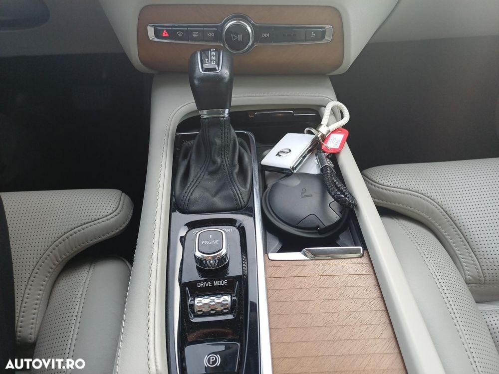 Volvo XC 90 D5 AWD Inscription - 16