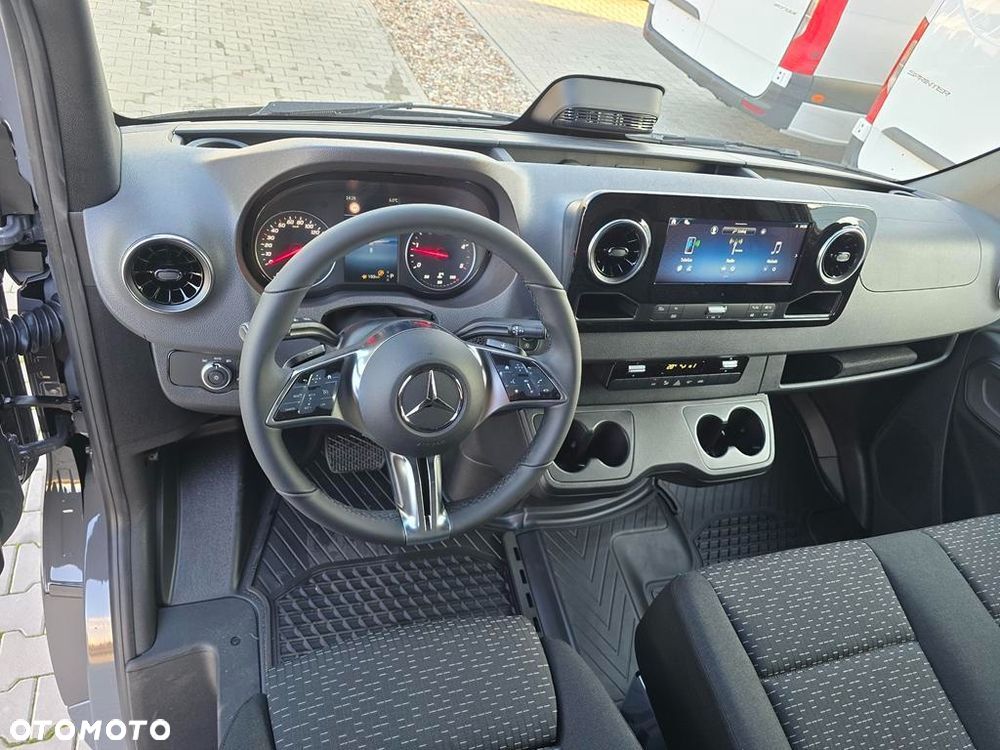 Mercedes-Benz Sprinter 317 CDI Standard PRO 9G-Tronic - 23