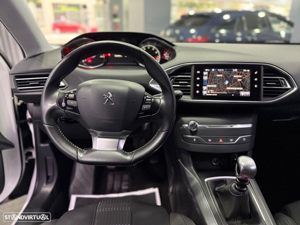 Peugeot 308 1.2 PureTech Allure Full LED - 8