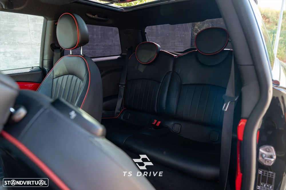 MINI 3 Portas John Cooper Works - 17