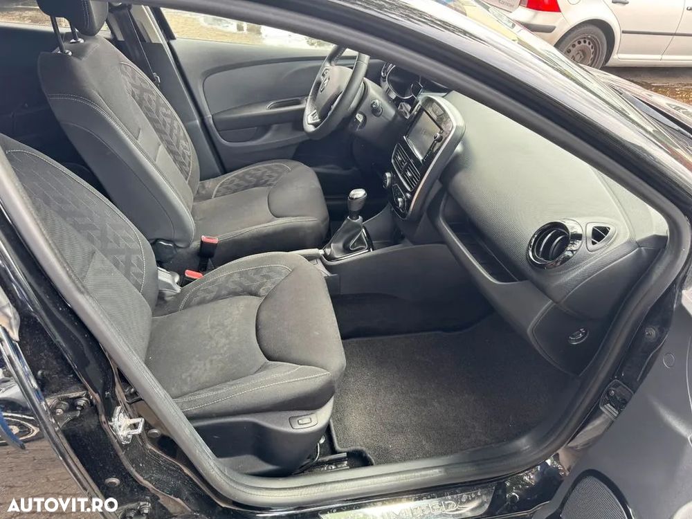 Renault Clio (Energy) TCe 90 Start & Stop INTENS - 24