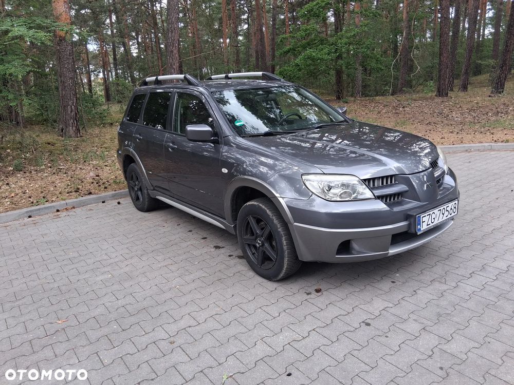 Mitsubishi Outlander 2.4 4WD Intense - 8
