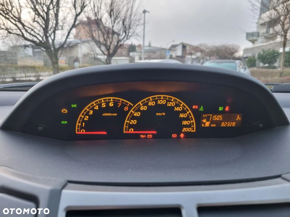 Toyota Yaris 1.33 VVT-i - 9