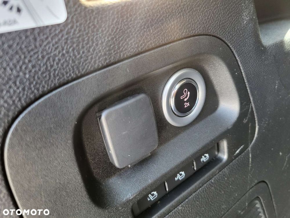 Ford S-Max - 21