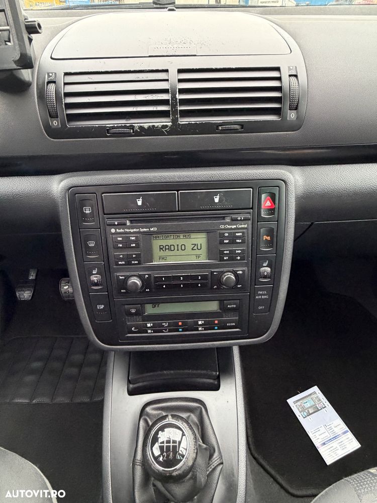 Volkswagen Sharan 2.0 TDI DPF BlueMotion Comfortline - 15