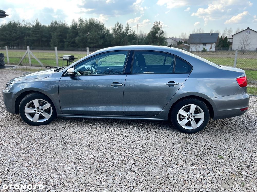 Volkswagen Jetta 1.6 TDI Highline Optimum DSG - 8