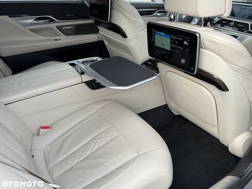 BMW Seria 7 - 21