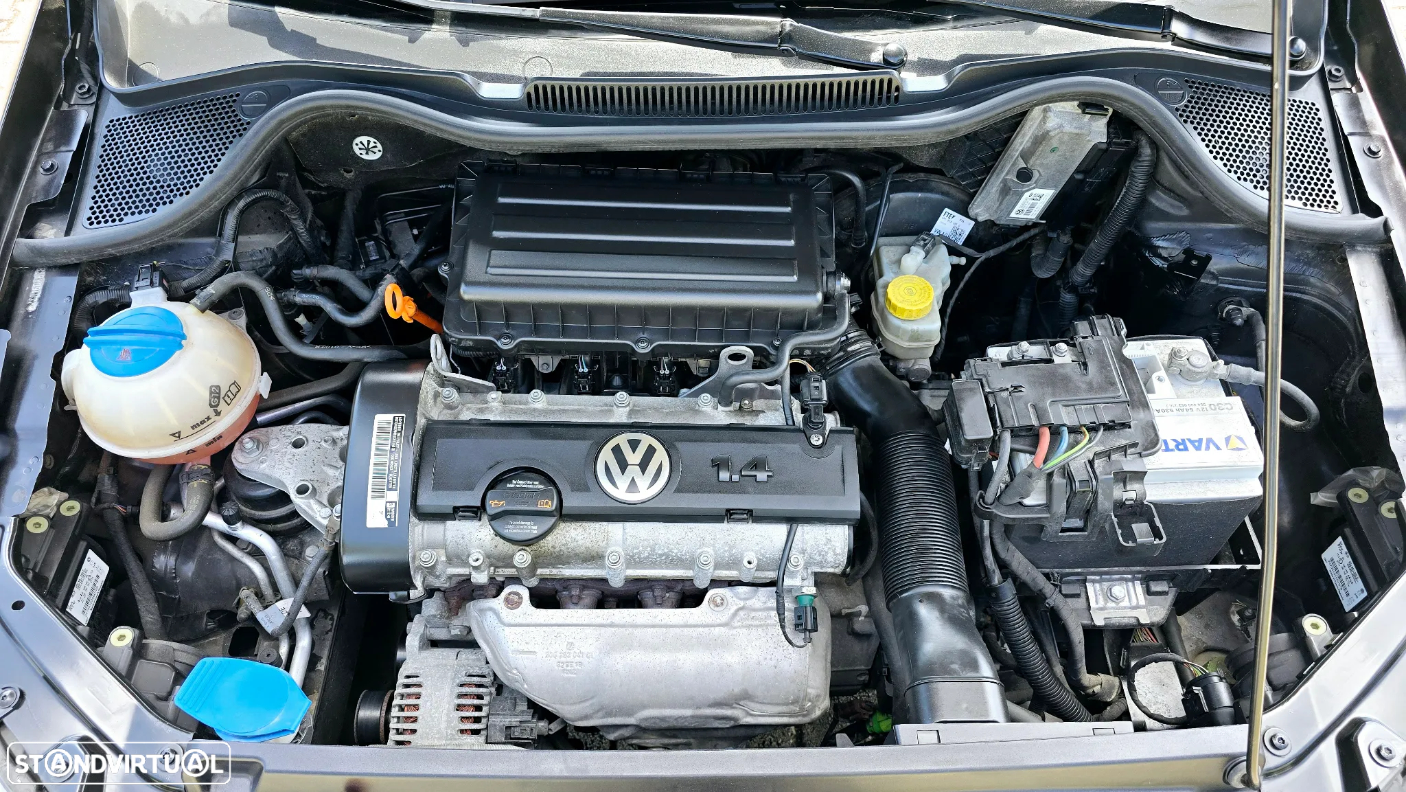 VW Polo 1.4 Highline DSG - 40