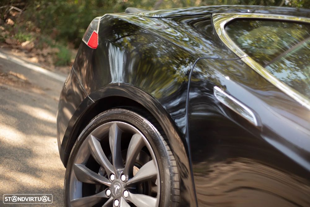 Tesla Model S Performance - 8