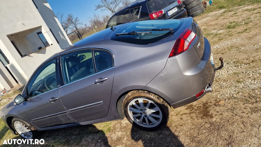 Renault Laguna dCi 150 FAP Start-Stop Paris Business - 14